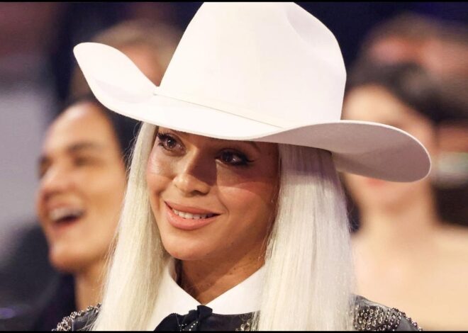 Beyoncé Makes History with “Texas Hold ‘Em” Topping Country Chart