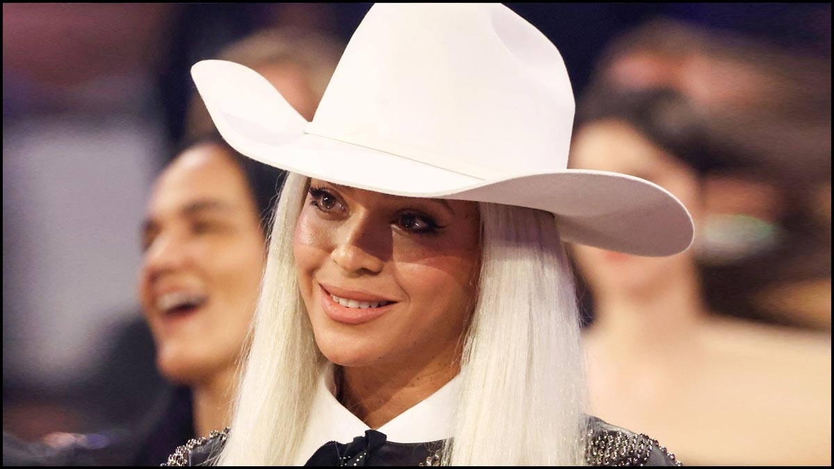 Beyoncé Makes History with “Texas Hold ‘Em” Topping Country Chart